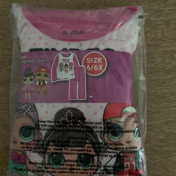 LOL Surprise Sleepwear Set with bonus Collector's Guide - NWT - Picture 2 of 8